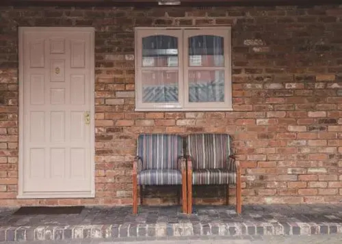 The Old Fourpenny Shop Hotel