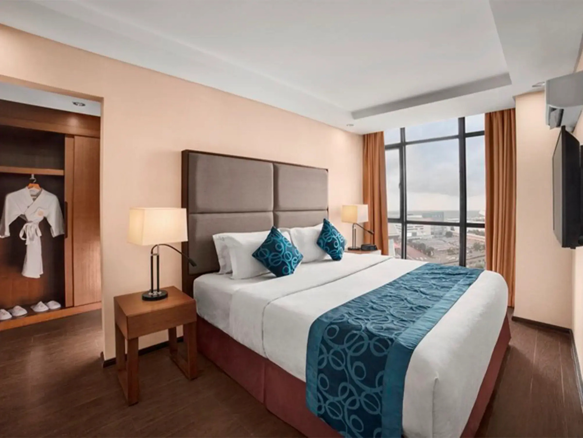 Golden Phoenix Hotel - Manila