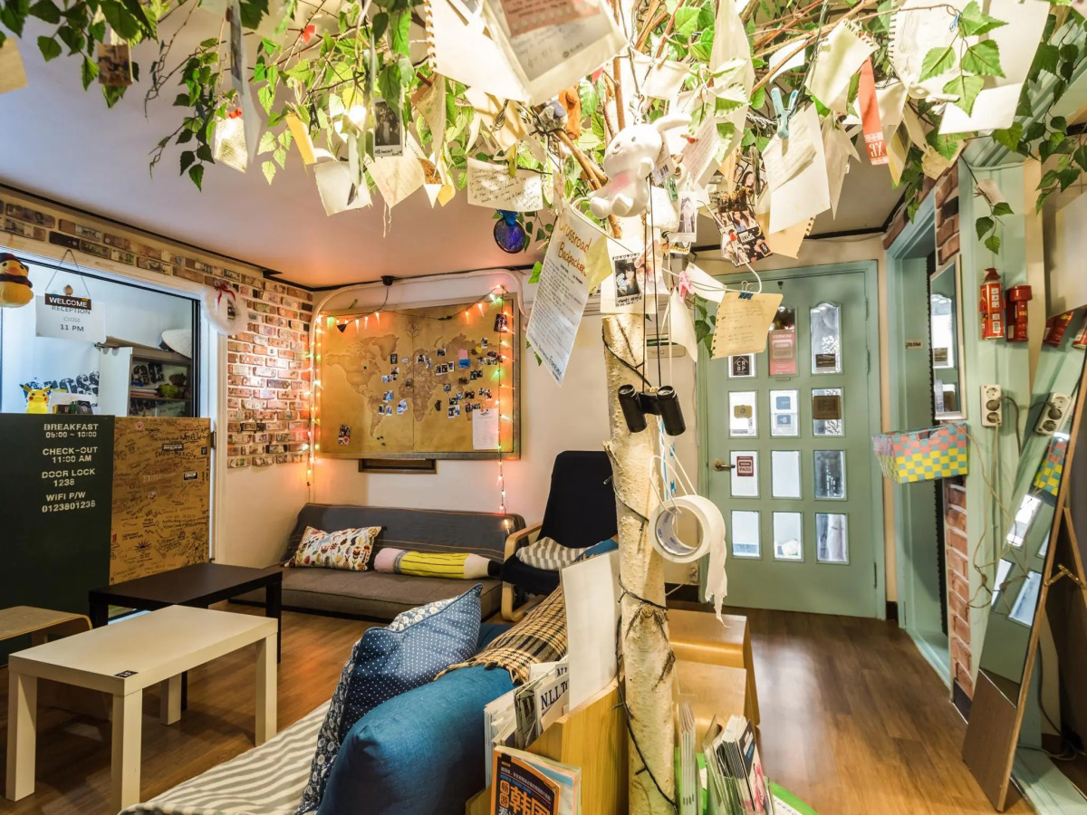 Crossroad Backpackers