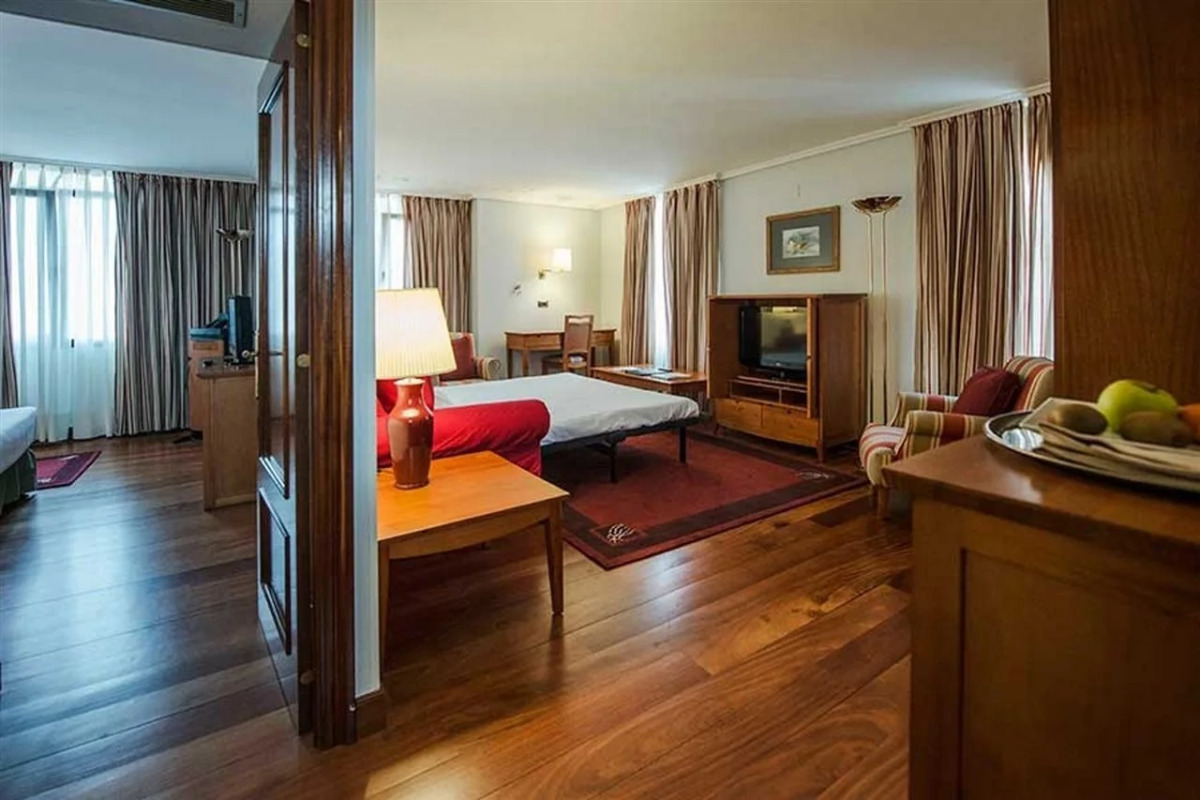 Отель Conde Duque Bilbao