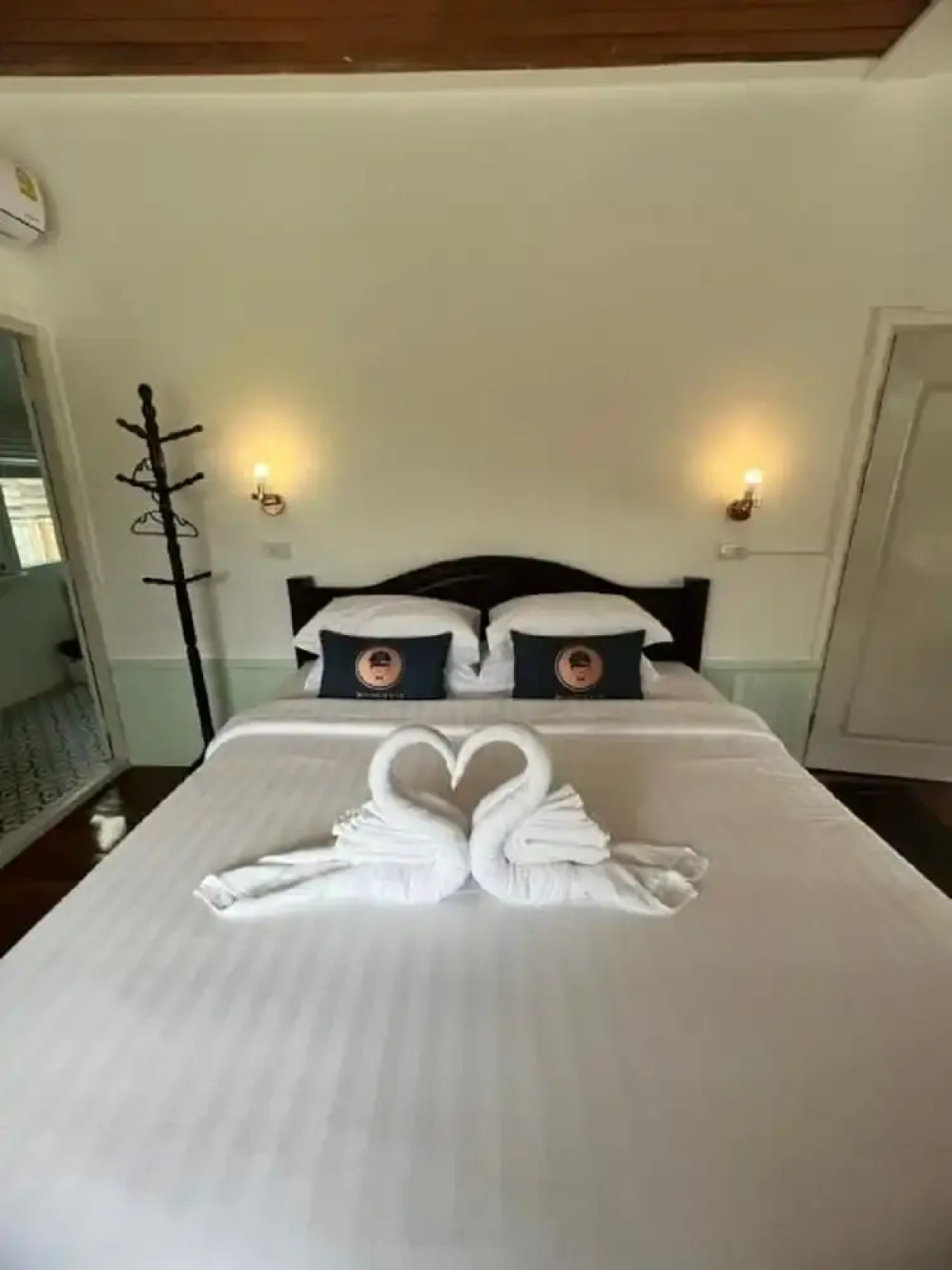 RQ THEVA Heritique Baan Praya Dinsor Road