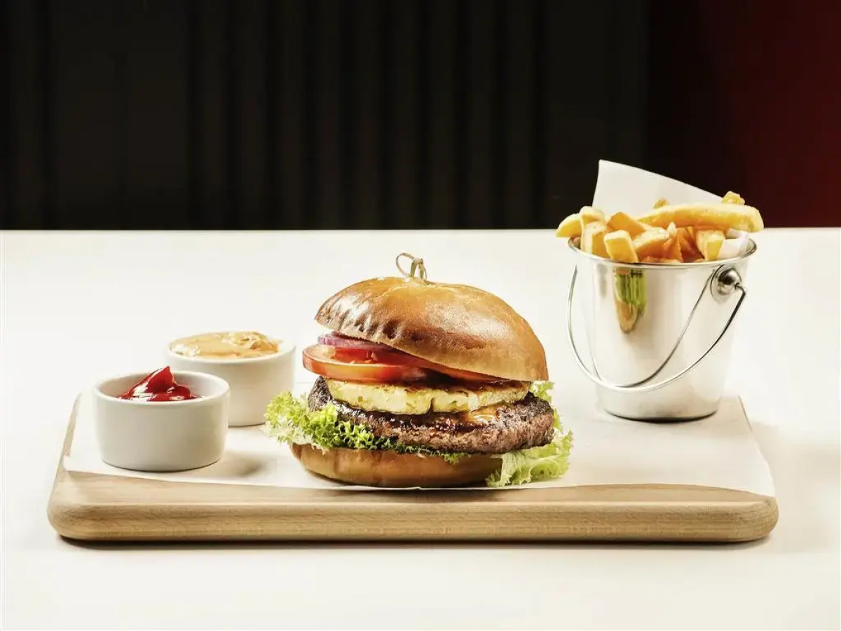 ibis Warszawa West Station