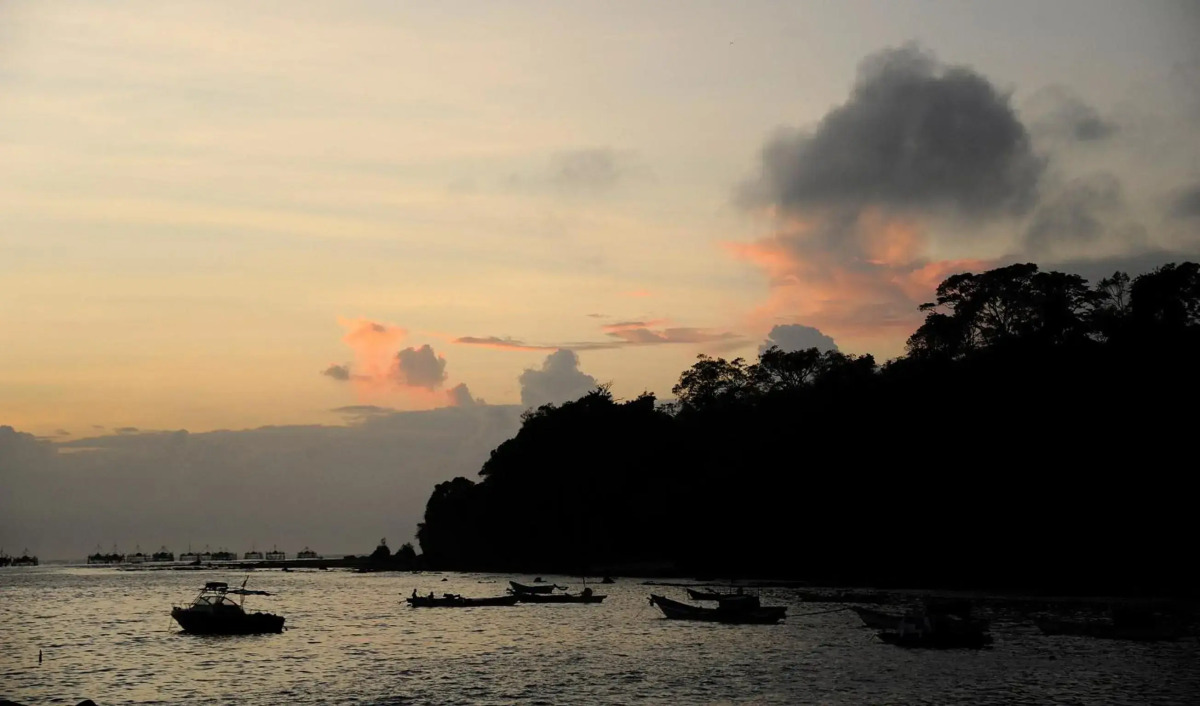 Surya Kencana Seaside Hotel