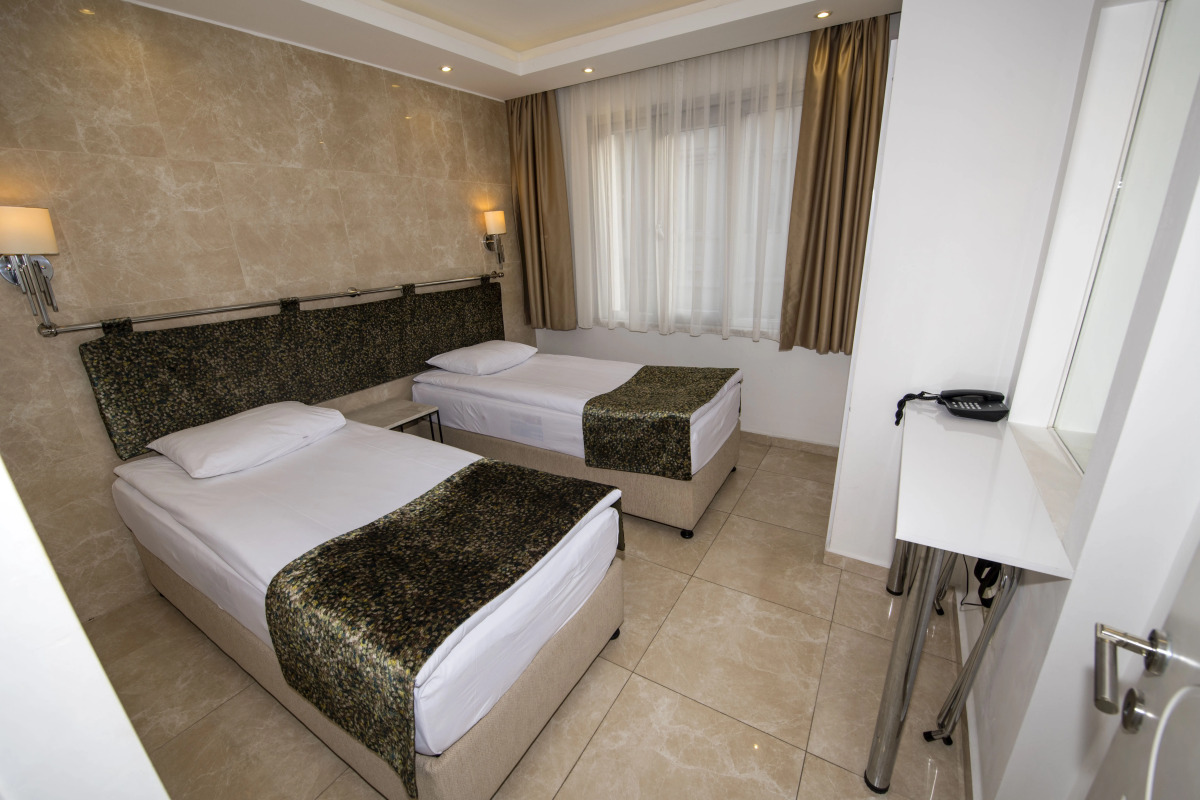 BGuest Hotel & Residence