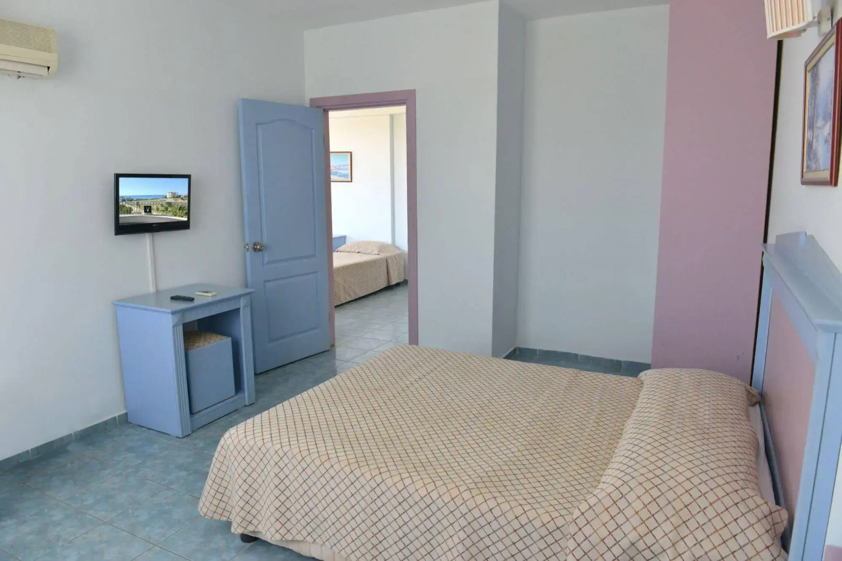 Отель Eva Beach