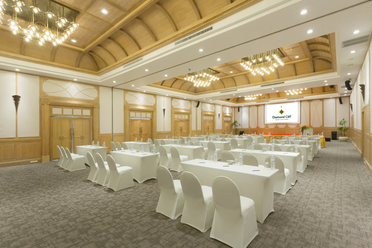 Diamond Cliff Resort & Spa, Patong Beach