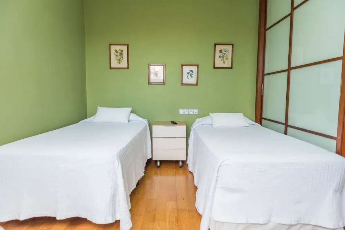 Go Barcelona Guest House