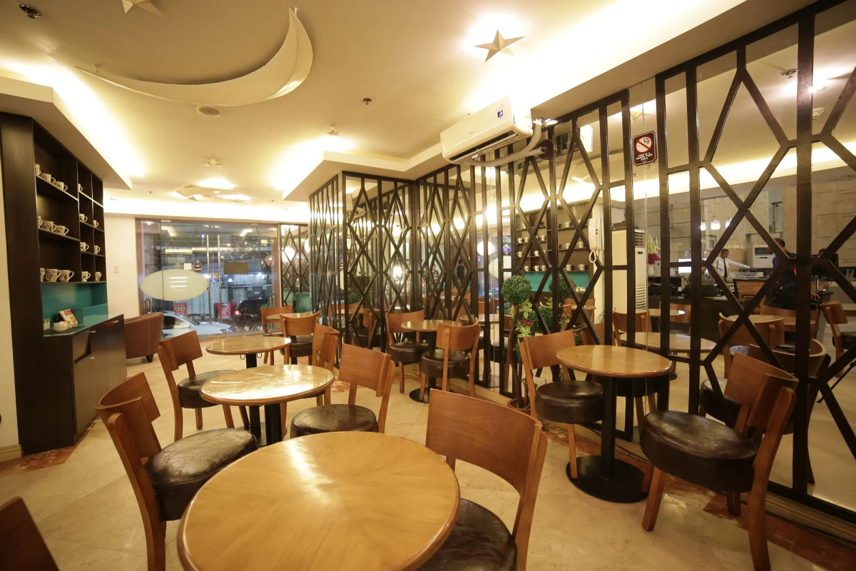 Regency Grand Suites