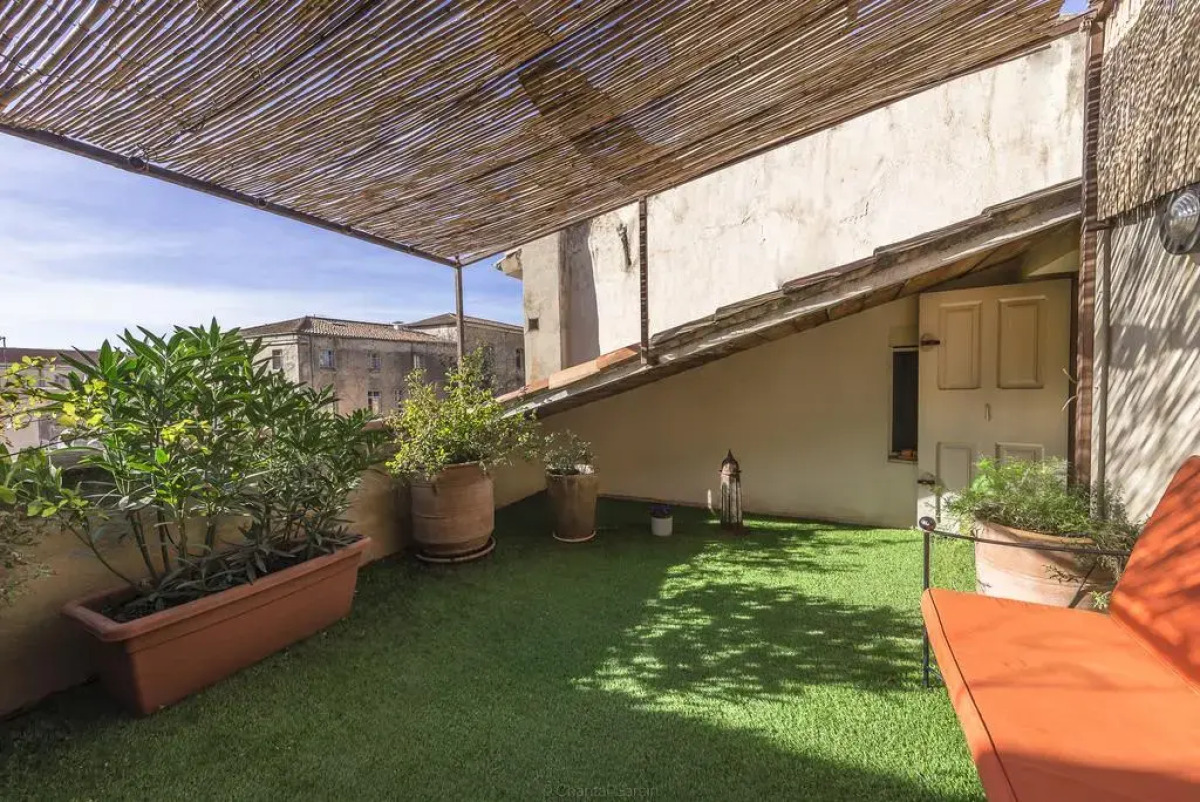 Hôtel Particulier, Le 28