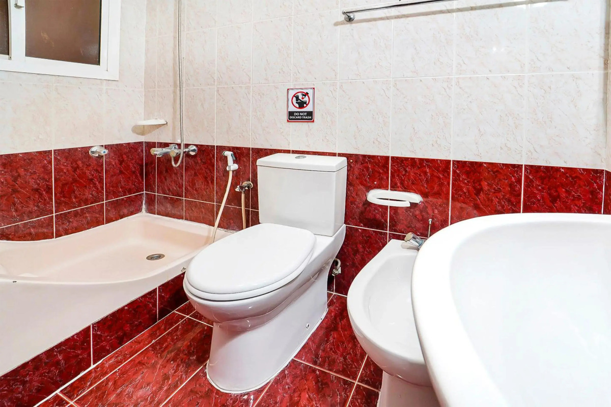 OYO 120 Concord International Hotel