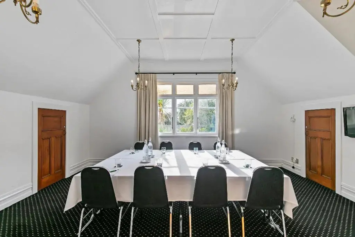 The Parnell Hotel & Conference Centre