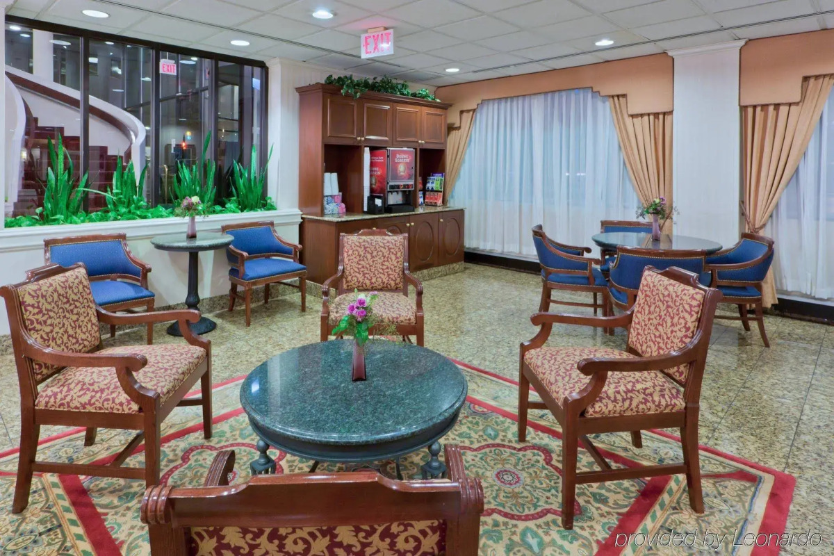 Holiday Inn Washington-Central/White House by IHG