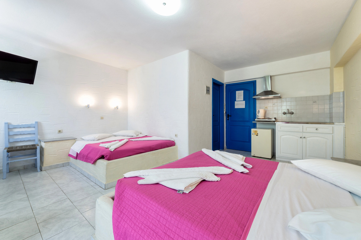 Stratos Studios & Apartments