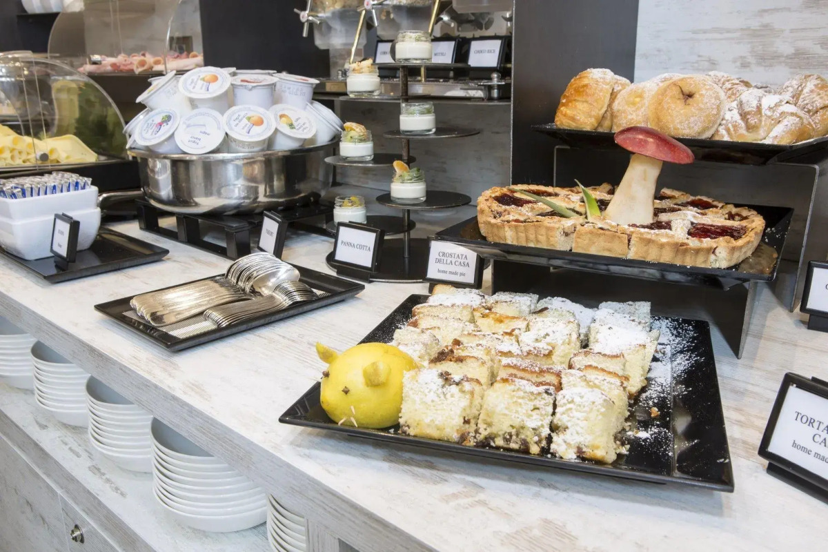 Отель The Guardian