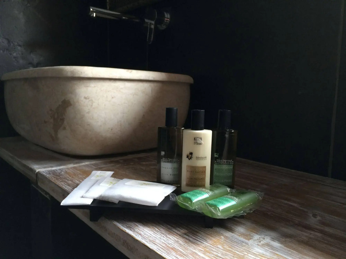 Sevenmaze Charming House