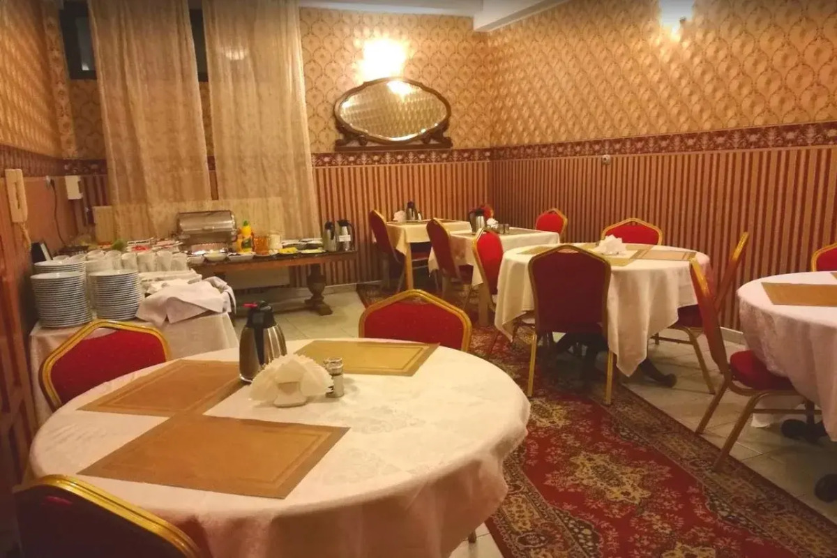 Royal Residence Hotel