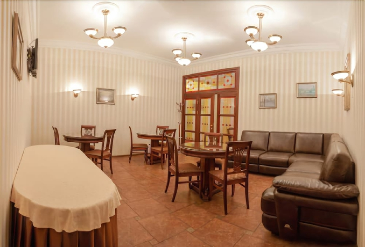 Гостиный Дом