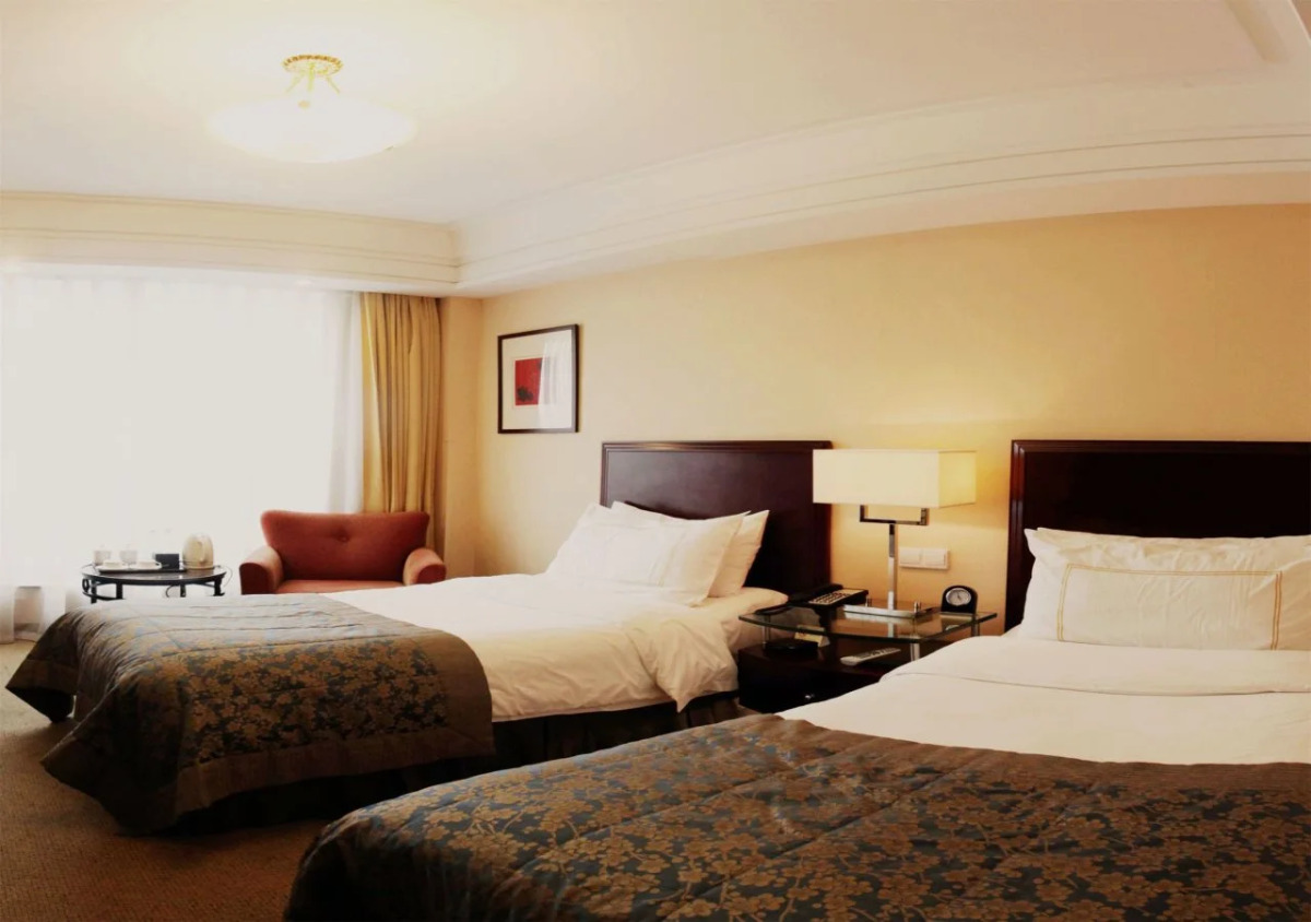 Lakeview Xuanwu Hotel