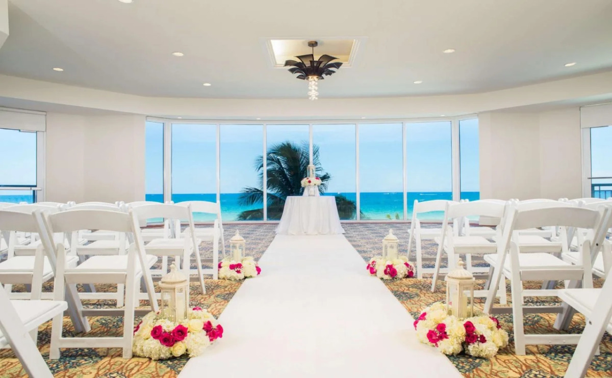 DoubleTree Resort & Spa by Hilton Ocean Point-N. Miami Beach