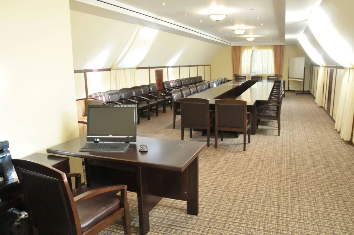 Отель Вэйлер