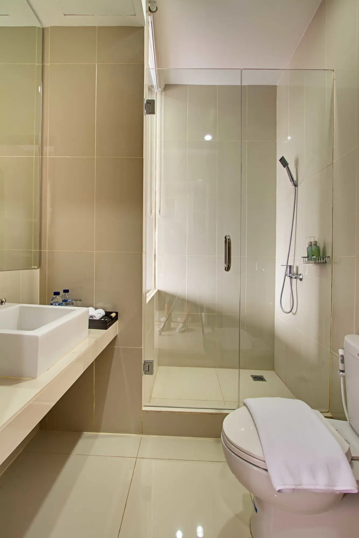 DenBukit Residence and Suite