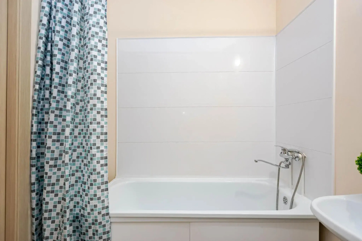 Cosmos (Космос) на улице Революции 52В