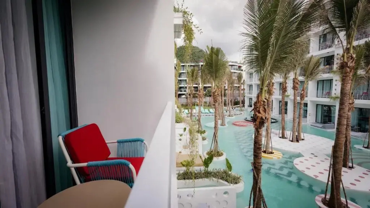 Sugar Marina POP, Kata Beach