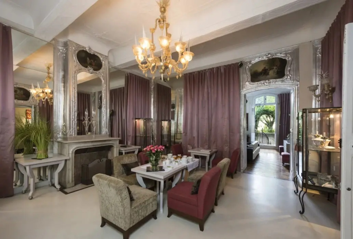 Hôtel Particulier, Le 28