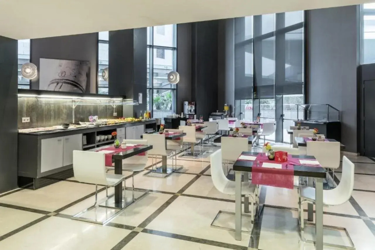 Hotel Ilunion Aqua 4