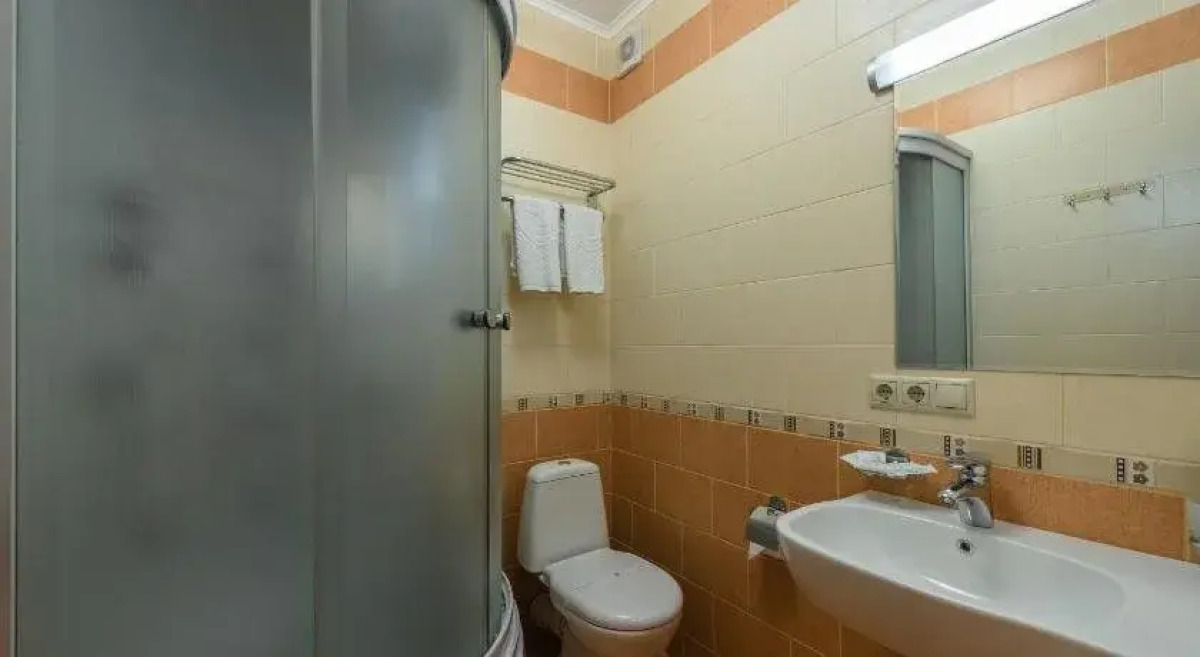 V Dvukh Shagakh na Festivalnom