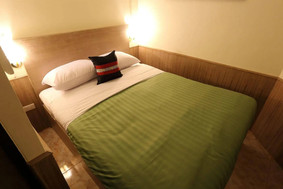 Sukhumvit 20 Guest House