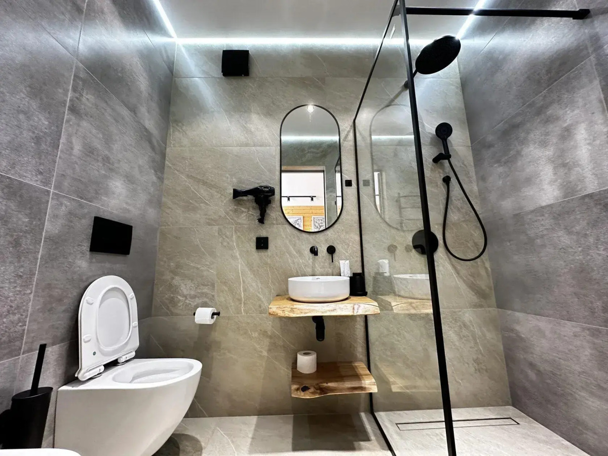 River & House (Ривер Хаус)