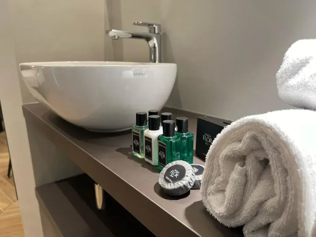 RossoVino Milano Boutique