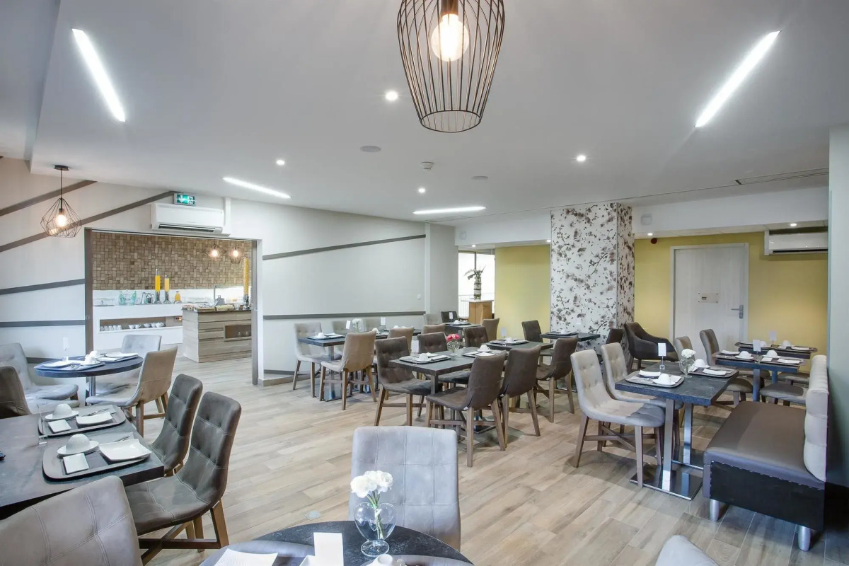 Kyriad Chambery Centre Curial