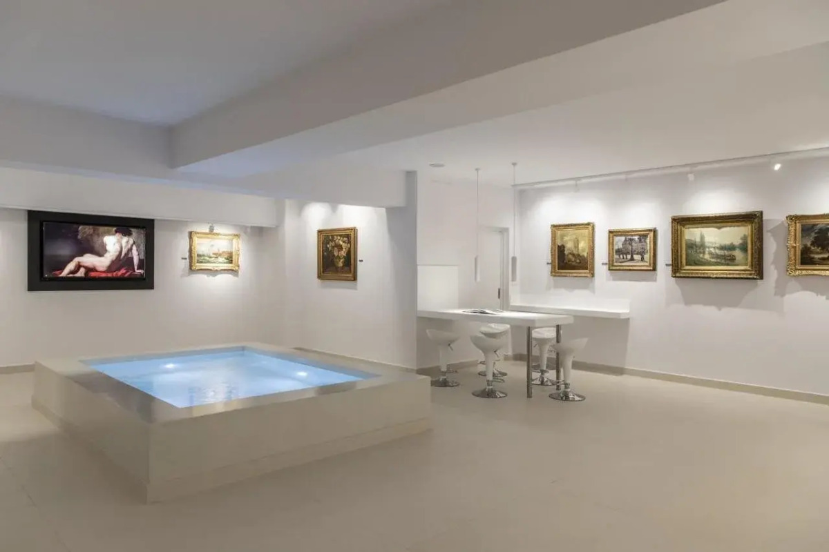 Gallery Suites & Residences, Piraeus