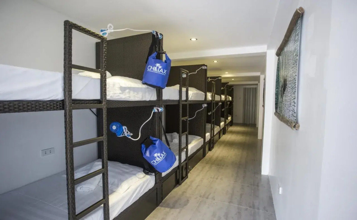 CHILLAX Flashpackers Boracay