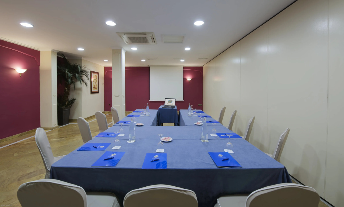 Отель Porcel Sabica