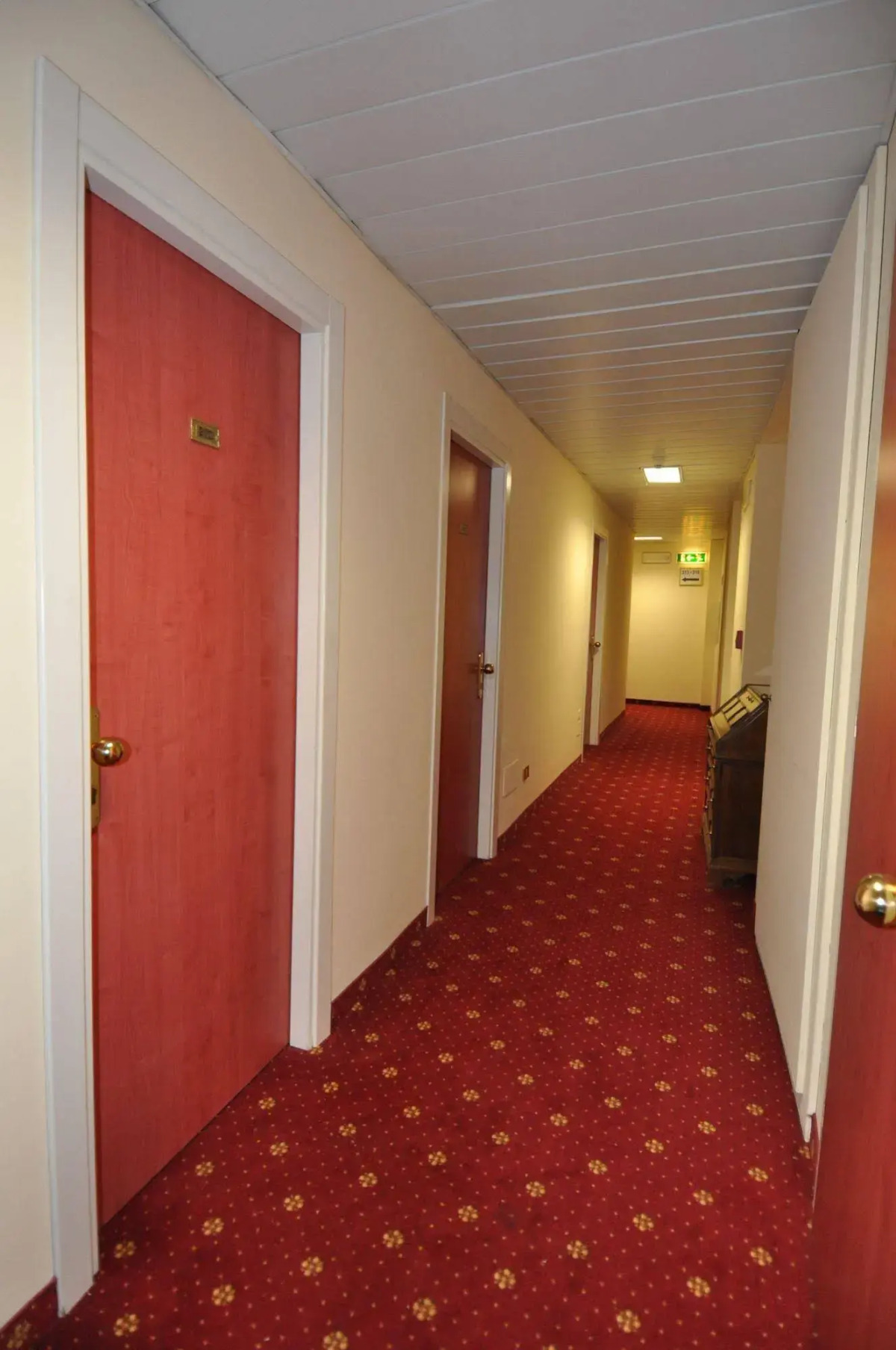 Cavour 30TRE - Hotel Moderno