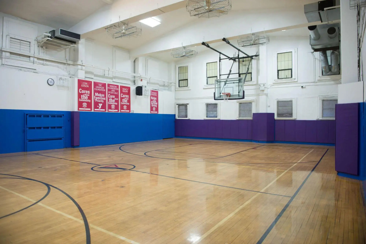 YMCA Greenpoint - Shared Bath