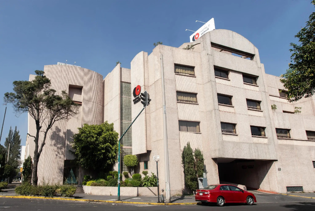 Capital O Andrade, Mexico City