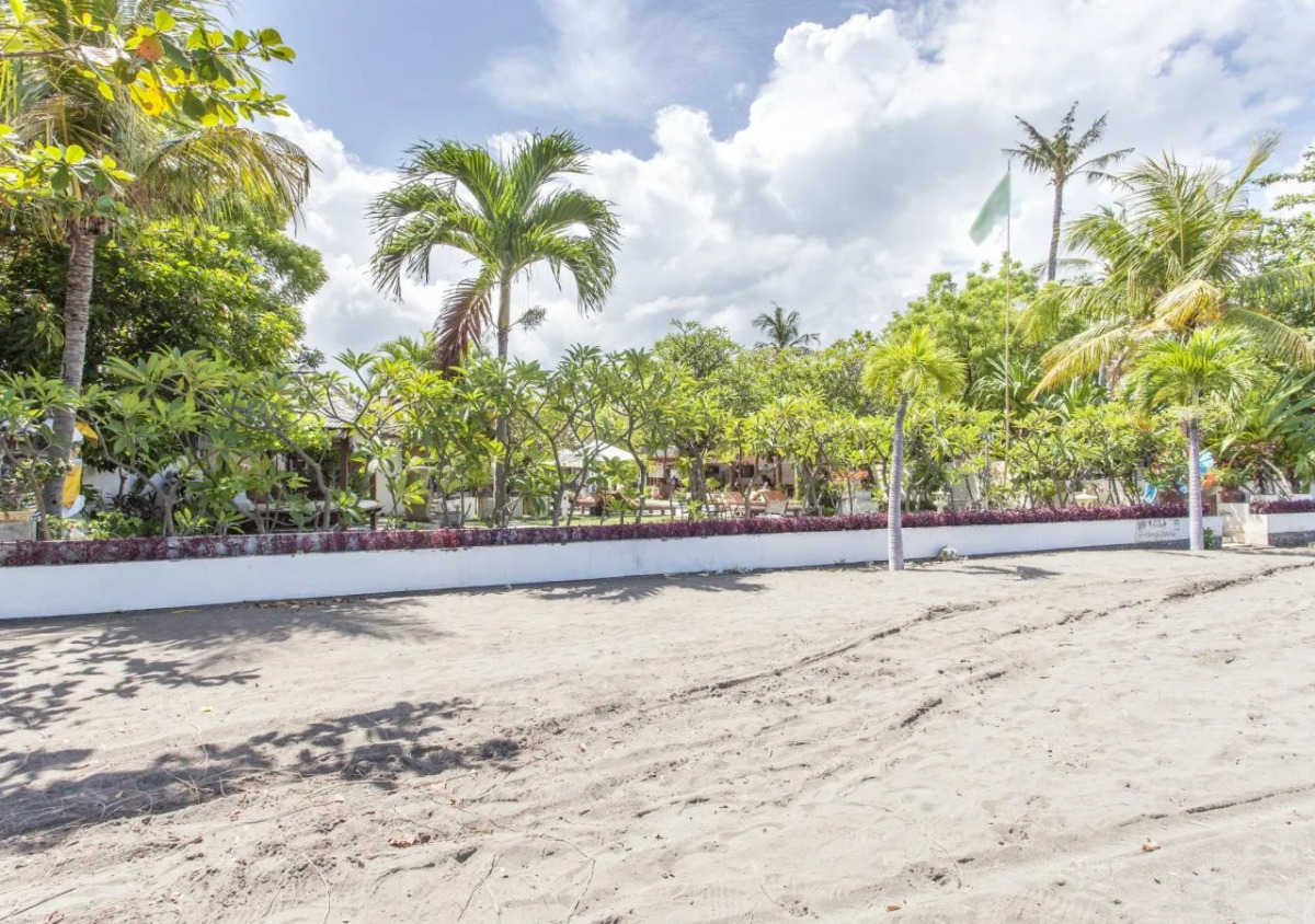 Frangipani Beach Hotel