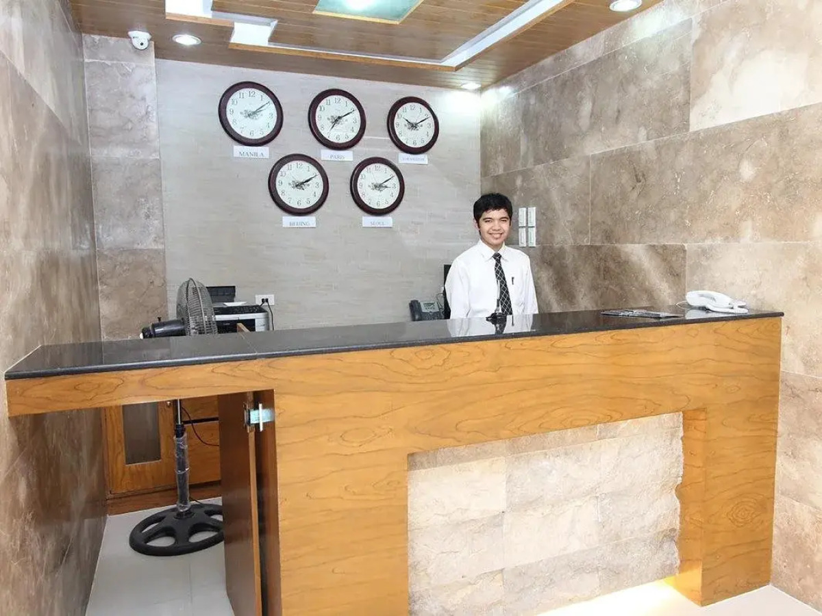 Crown Regency Courtyard Resort