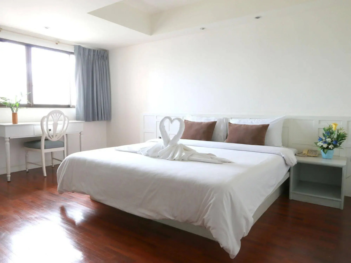 Cloudotel Walking Street