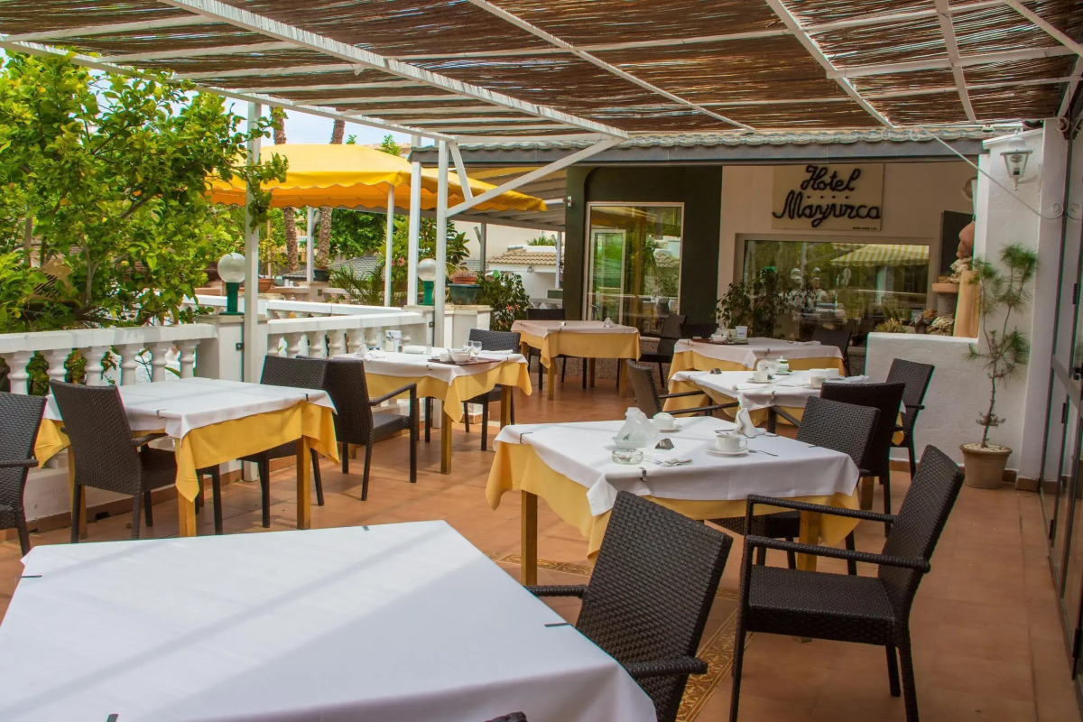 Universal Apartamentos Laguna Garden