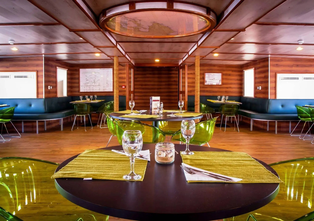 Botel Marina - Hostel