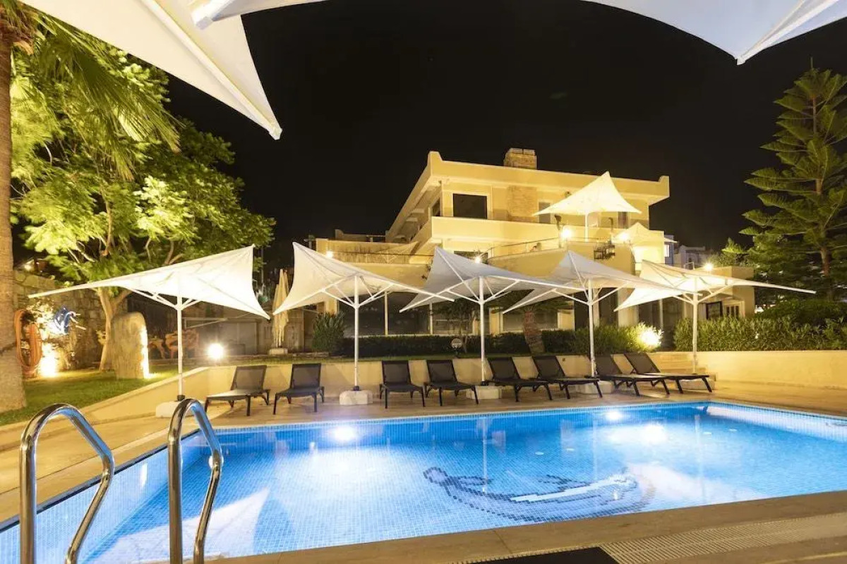 Farrys Boutique Hotel & Beach Club