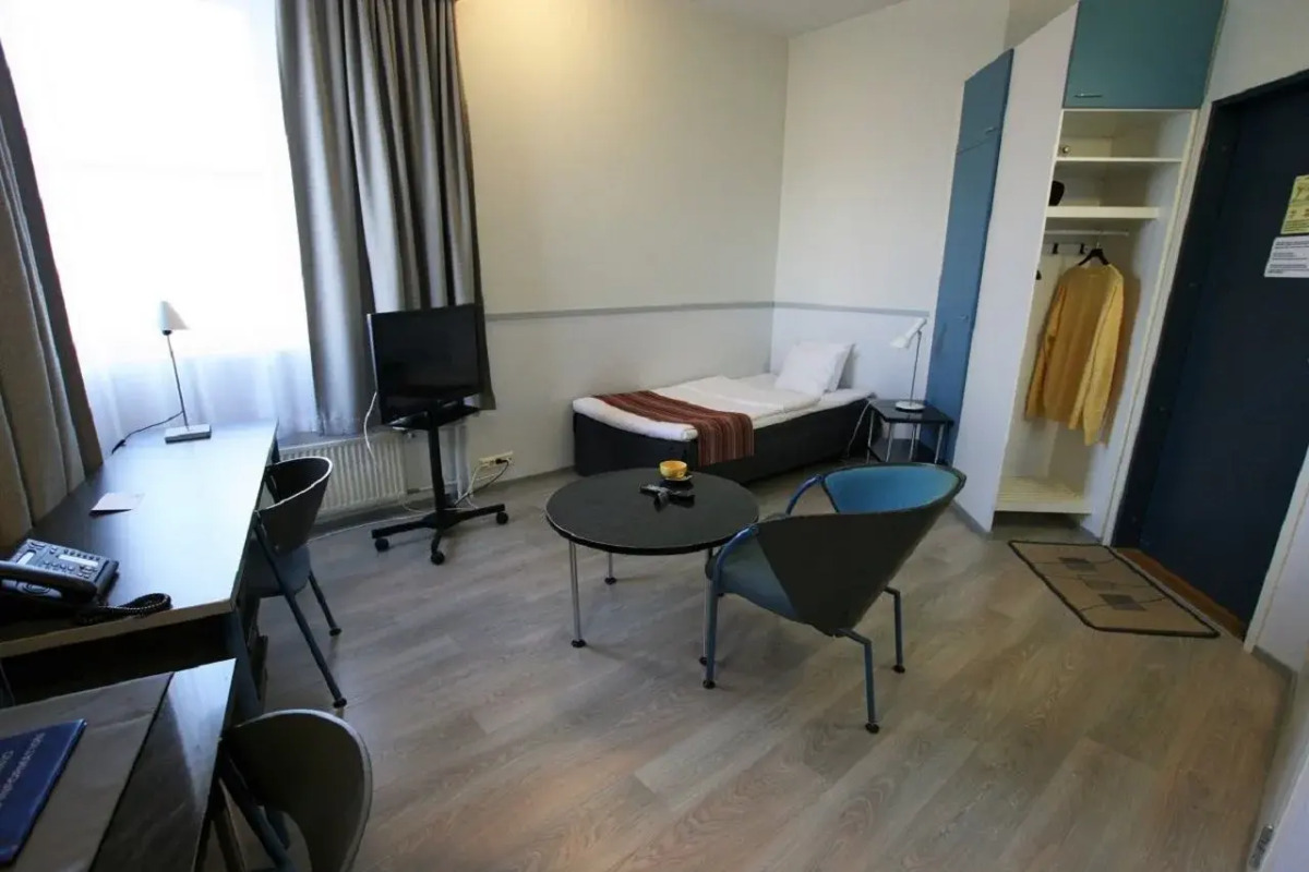 Skyline Airport Hotel