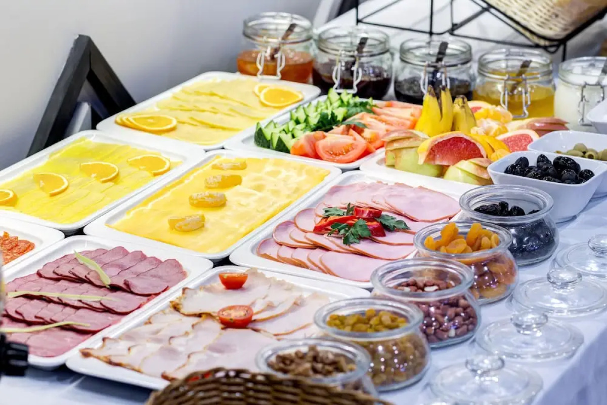 MINIMA Красные ворота