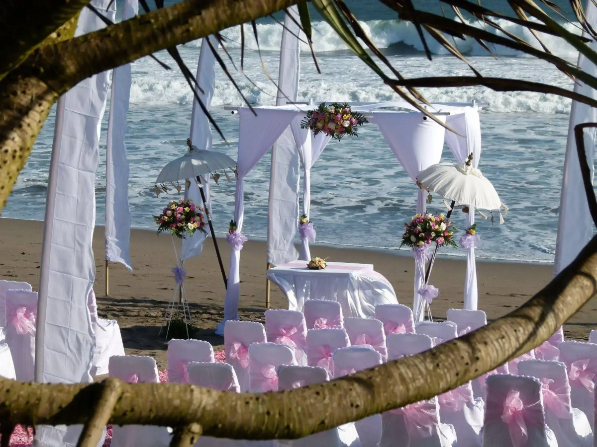 Legong Keraton Beach Hotel