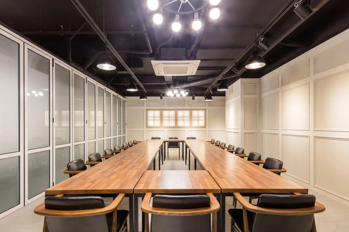 The First Stay Hotel